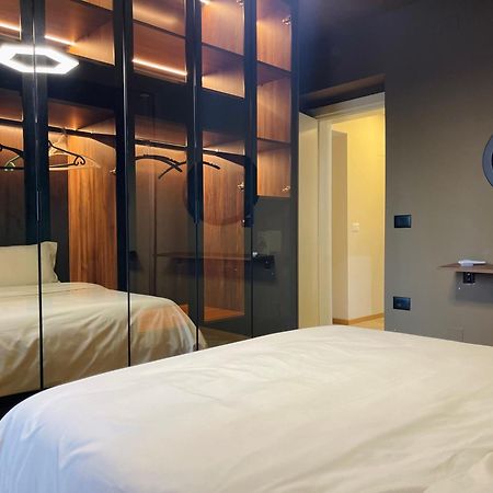 Dea'S Apartment: Hidden Gem ติรานา ภายนอก รูปภาพ
