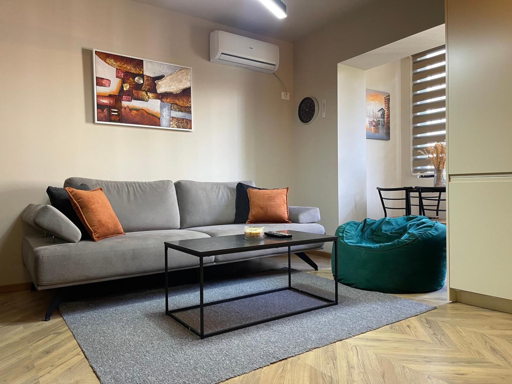 Dea'S Apartment: Hidden Gem ติรานา ภายนอก รูปภาพ