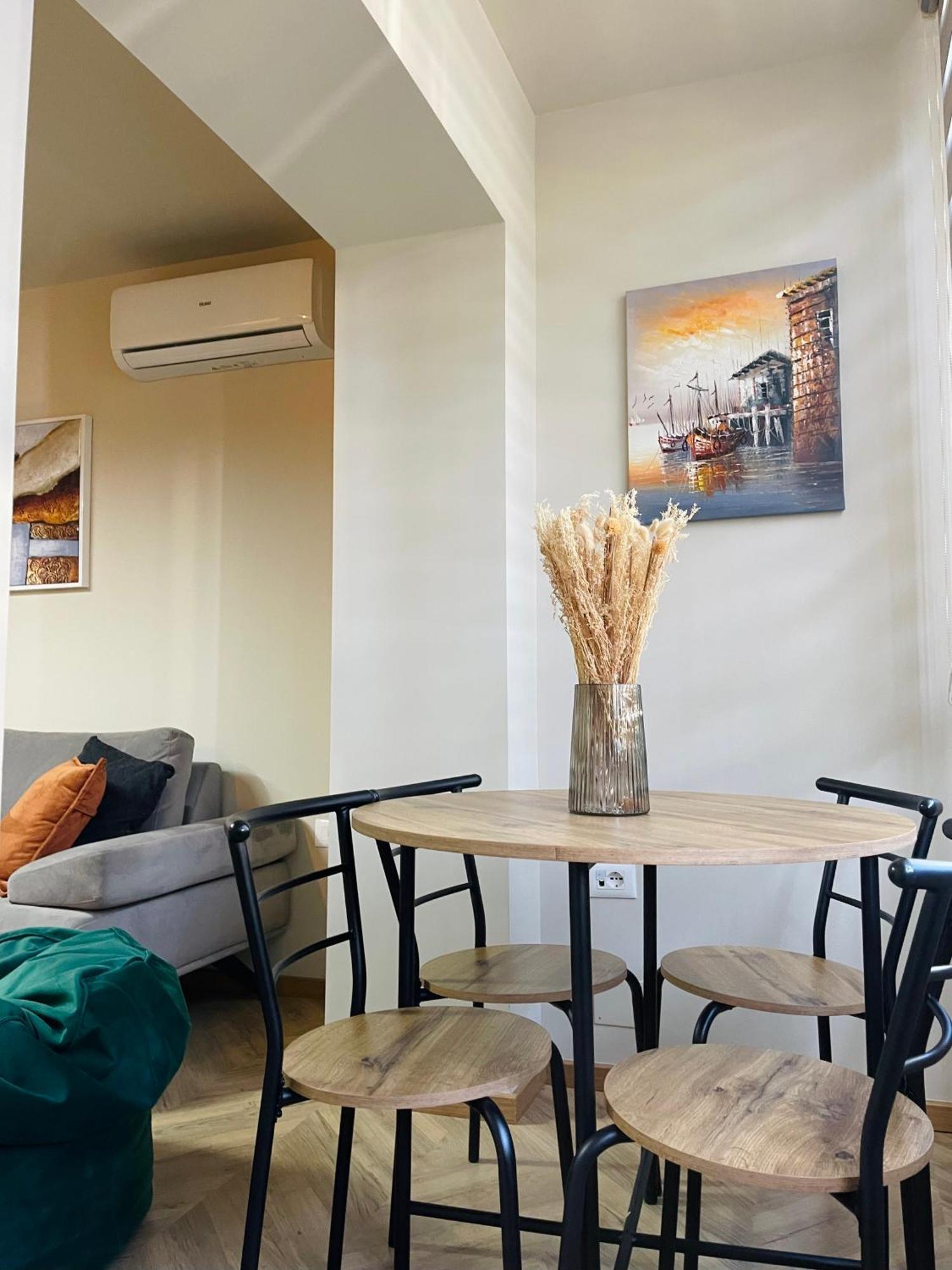 Dea'S Apartment: Hidden Gem ติรานา ภายนอก รูปภาพ